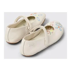 Geborduurde leren ballerina's