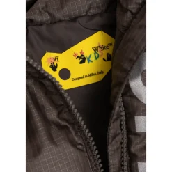 Geïsoleerde jas met logo