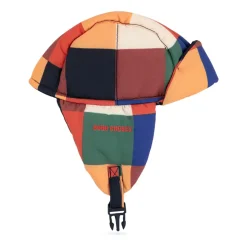 Geïsoleerde muts met oorflappen