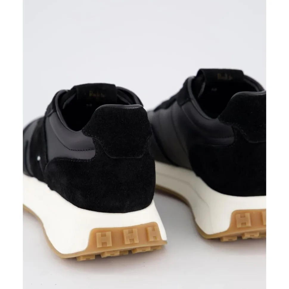 H641 Sneakers