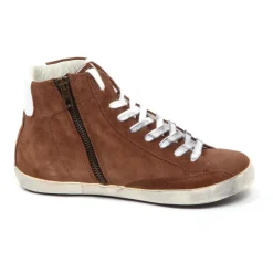 Klassieke hoge kinderschoen