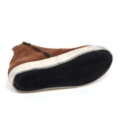 Klassieke hoge kinderschoen