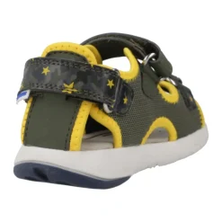 Kleurrijke sandalen voor de zomer