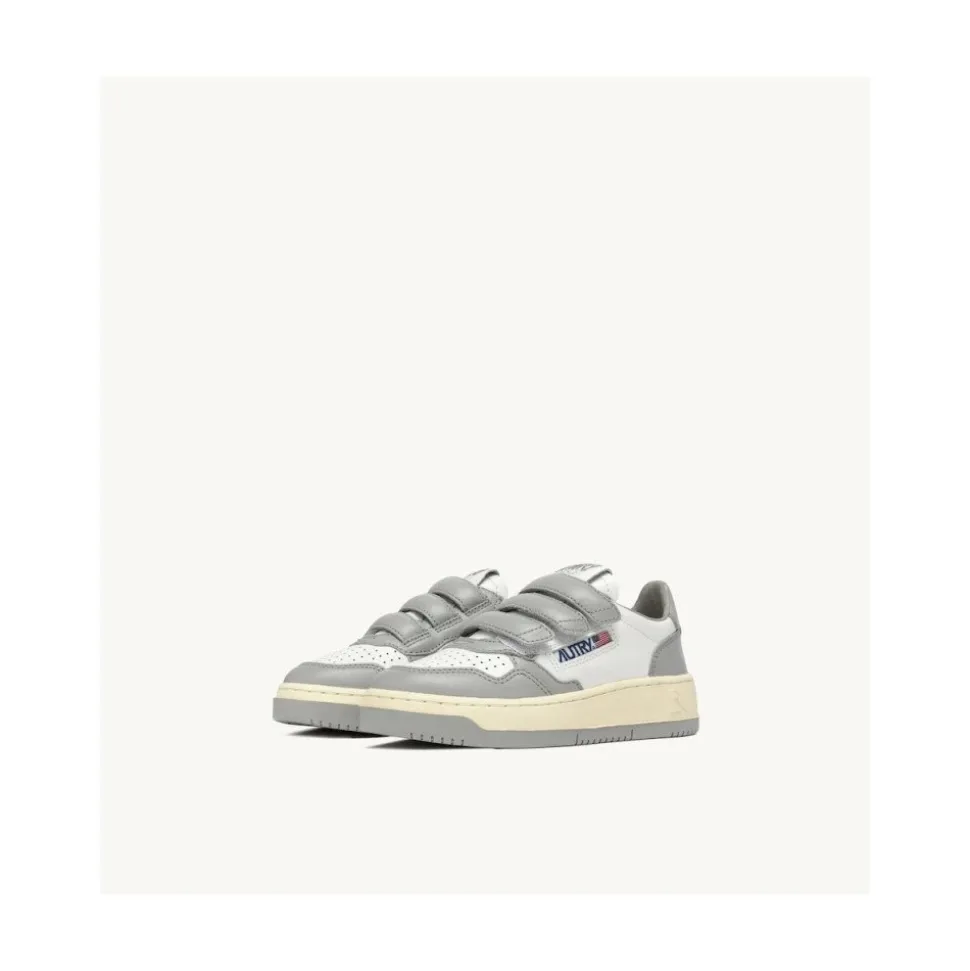 Lage Kid leren sneakers