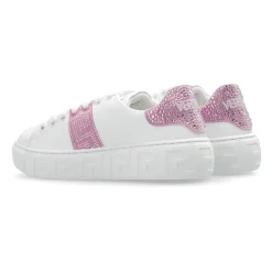 Sneakers met sprankelende kristallen