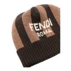 Verticaal gestreepte hoed