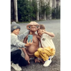 Wit T-shirt met een geborduurd patroon