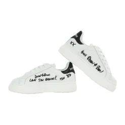 Witte lage sneakers