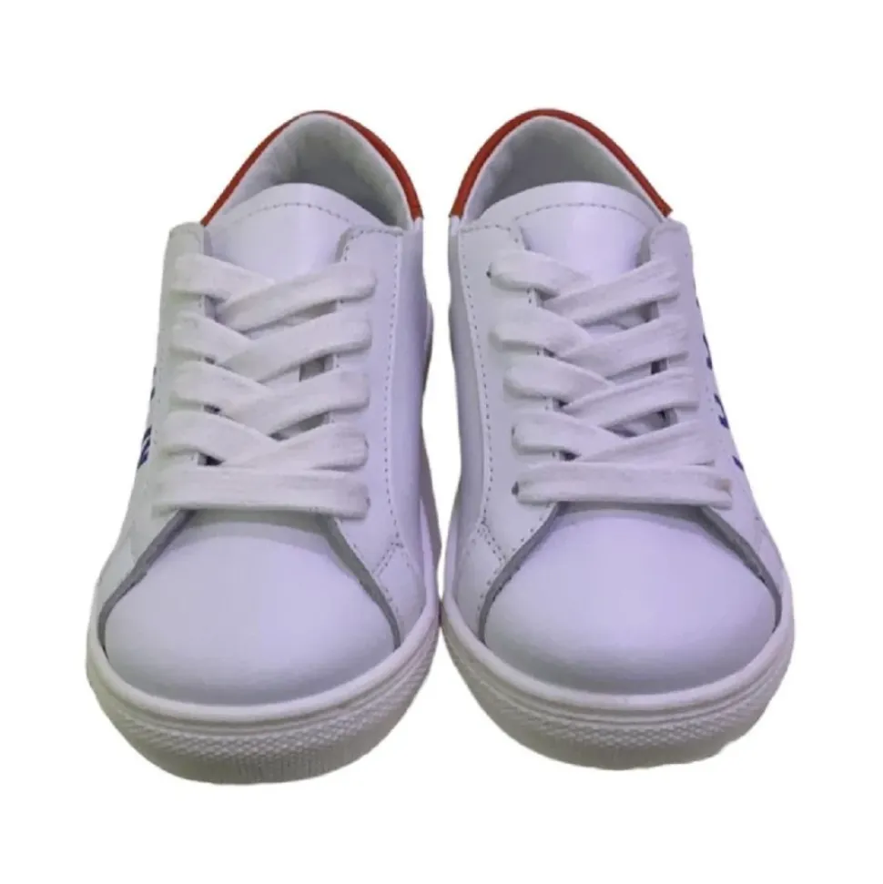 Witte lage sneakers