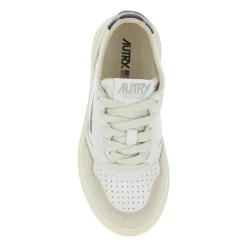 Witte lage sneakers met logopatch