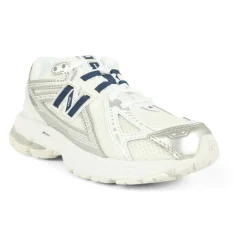 Zilveren Mesh Sneakers met Innovatieve Zool