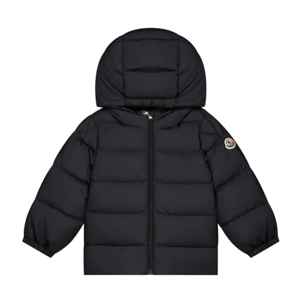 Zwarte donsjack met capuchon