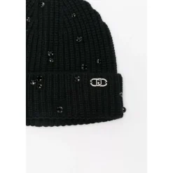 Zwarte hoeden met kabelborduurwerk