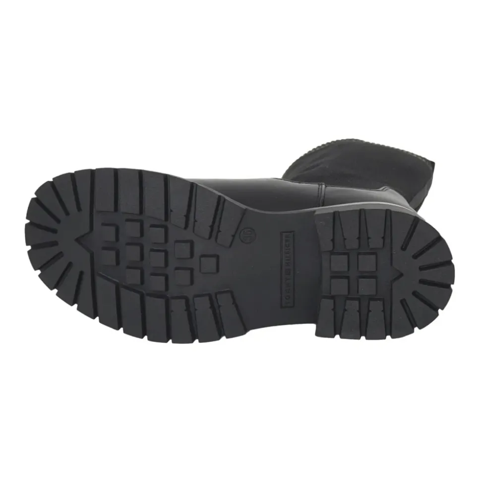 Zwarte hoge winterlaarzen met gebreide schacht