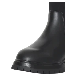 Zwarte hoge winterlaarzen met gebreide schacht