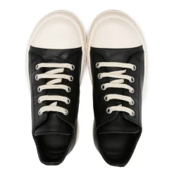 Zwarte leren sneakers